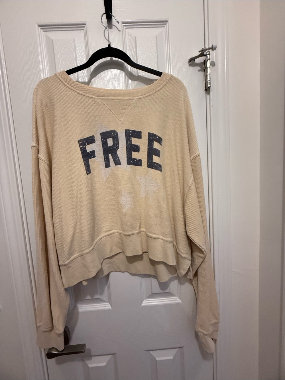 The Light Blonde FREE Graphic Beige Pullover Crop Sweatshirt 4th of July XL